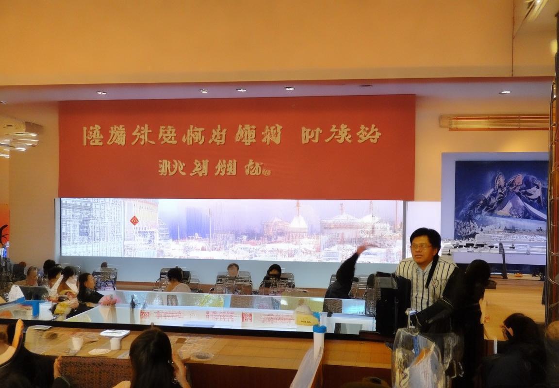 NBA巅峰对决：勇士VS骑士战术智慧对决及经典瞬间回顾(图1)